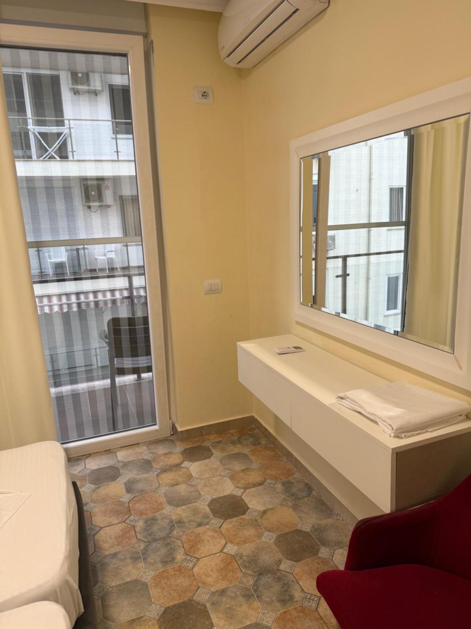 Shengjin Apartaments *
