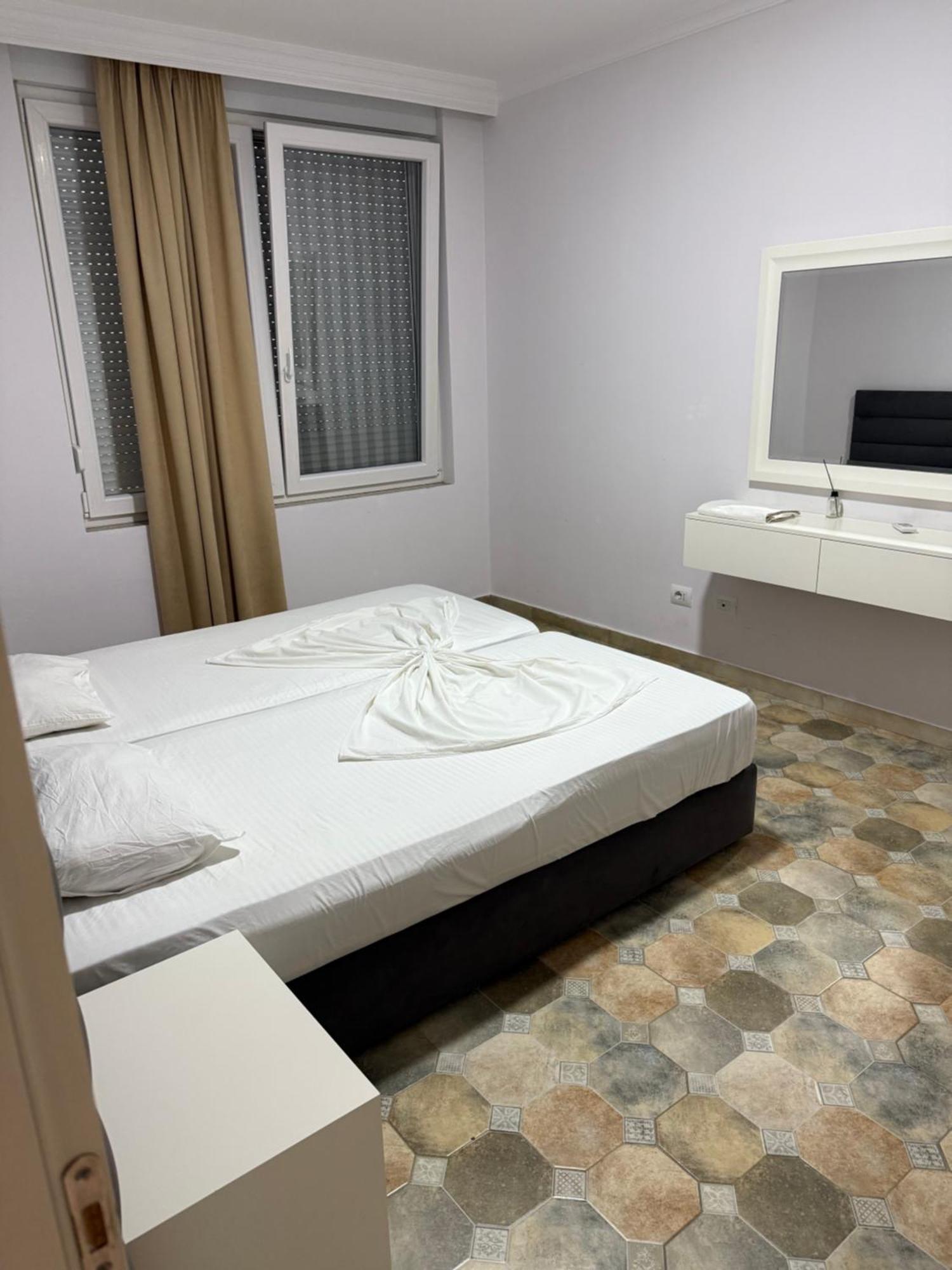 Shengjin Apartaments Apartment